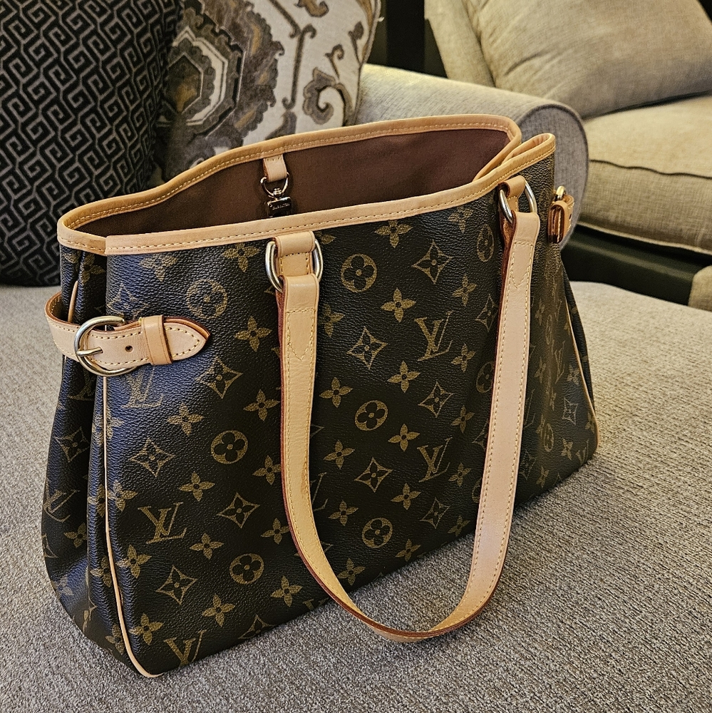 LOUIS VUITTON Batignolles Handbag